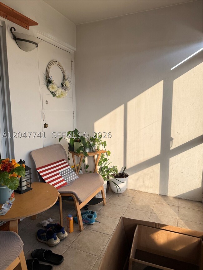 120 Lakeview Dr Unit 114