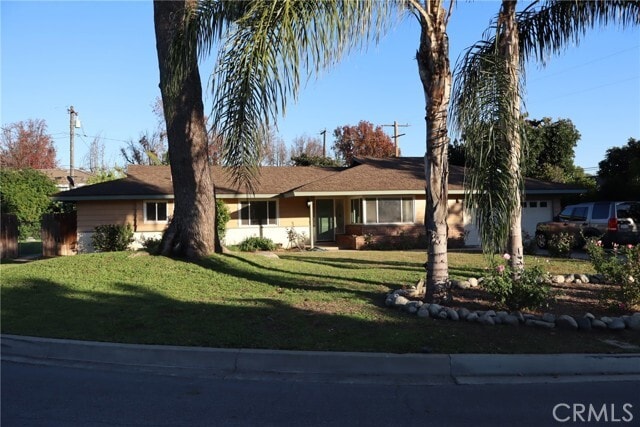 Photo - 2520 Louise Ave