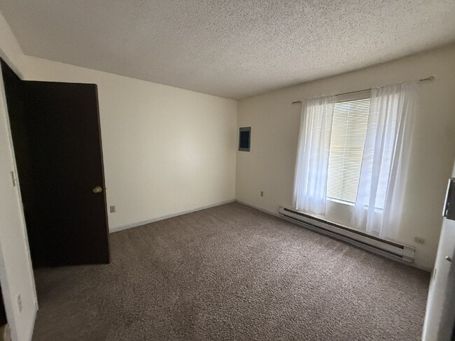 Photo - Charming 1 Bedroom Retreat in Kent- Cozy 520 sq ft Haven! Unidad 28B