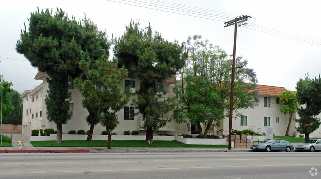 Photo - Nordhoff Apartments