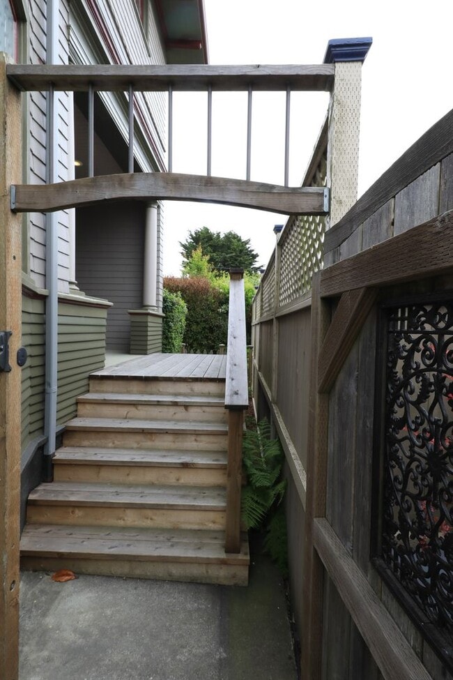 14 W Cedar St