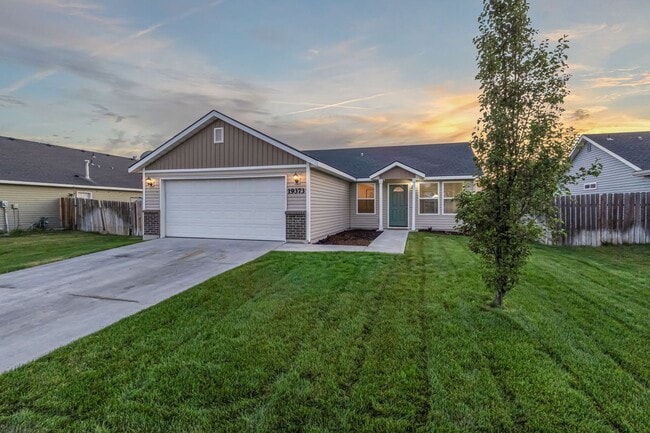 3 Bedroom, 2 Bath, 2-Car Garage with Room ... - 3 Bedroom, 2 Bath, 2-Car Garage with Room ... House