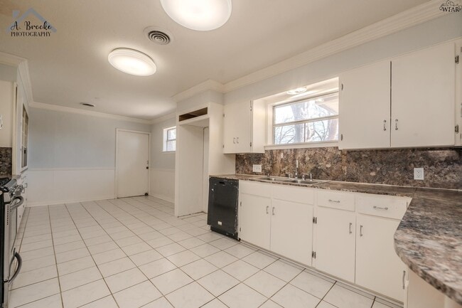 Photo - 2725 Devon Rd