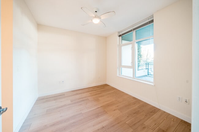 Photo - 475 Redwood St