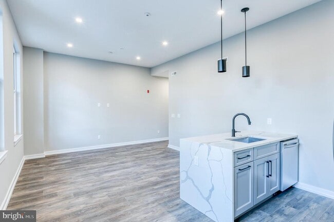 Photo - 2026 Spring Garden St Unit 2A