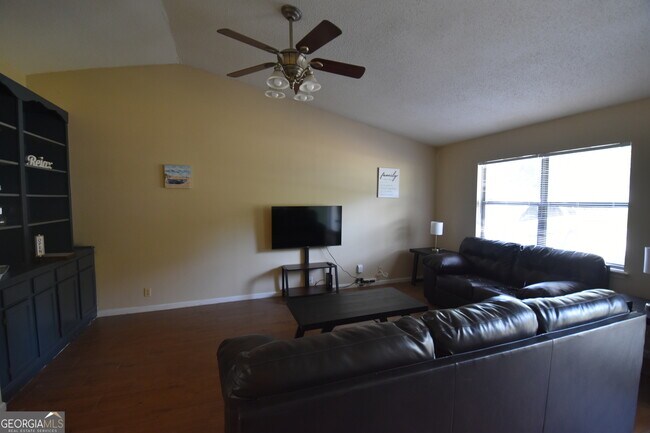 Photo - 413 Sunnyside Dr