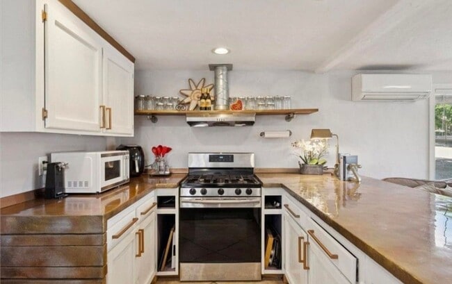 Photo - Cute 1 bedroom home with yard pets ok