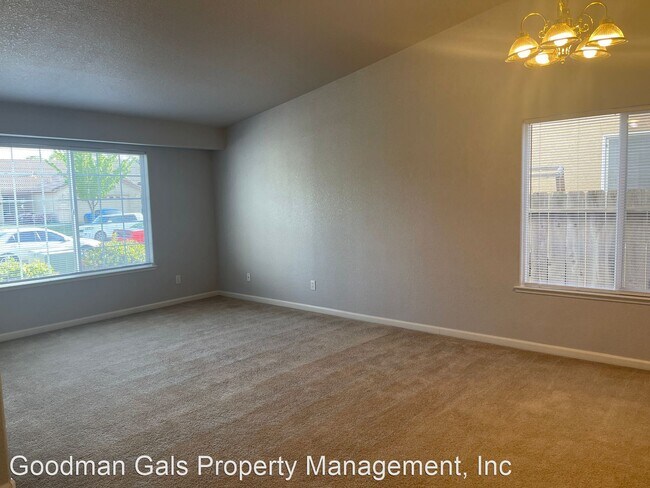 Photo - 4 br, 2 bath House - 1651 Emmet Way