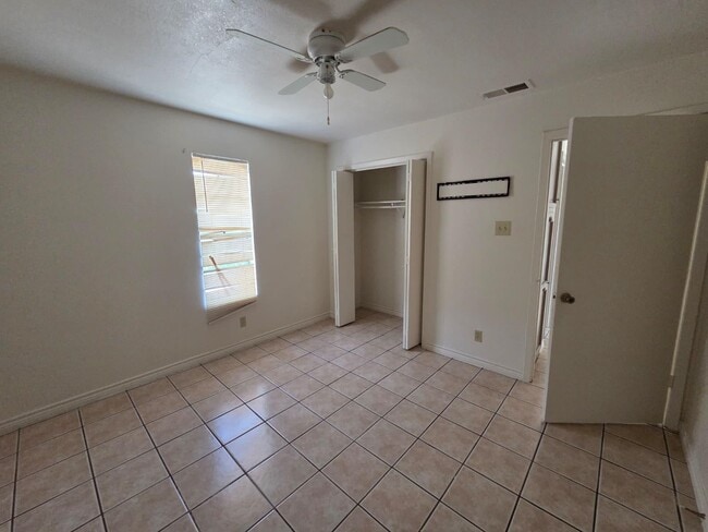 Photo - 2704 E Kearney St Unit 6
