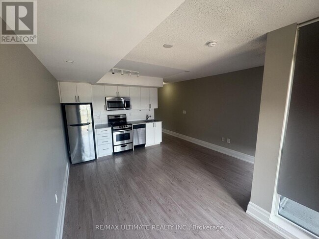 800 Lawrence Ave W Unit 516