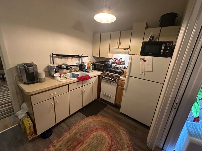 Building Photo - 103 Front St Unit A