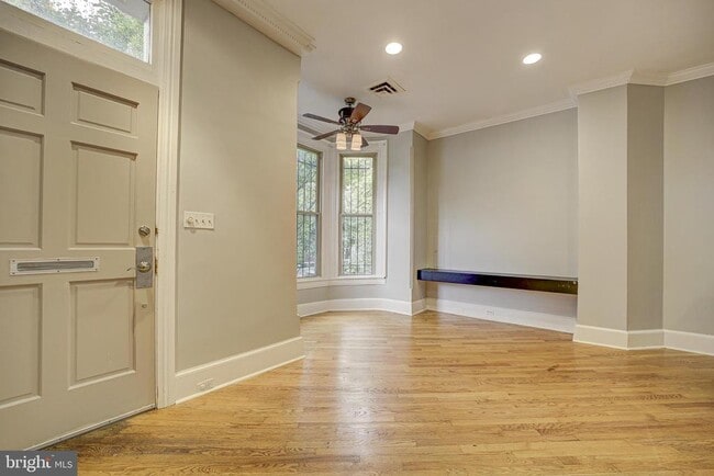 Building Photo - 1005 S St NW Rental
