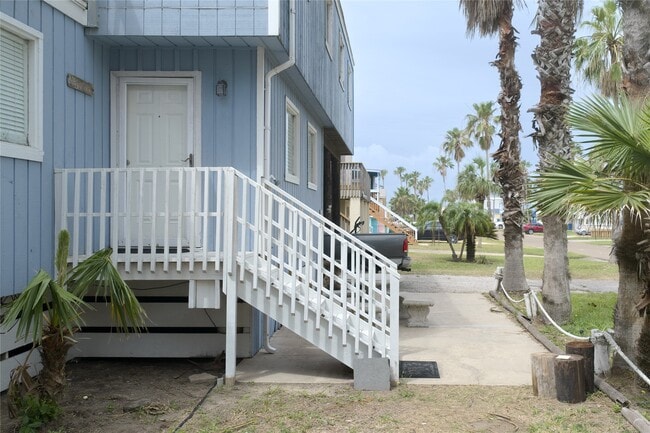 Photo - 2615 Gulf Blvd Unit NW