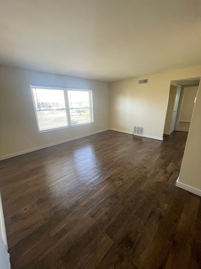 Photo - 1528 Hobson Dr Apartments