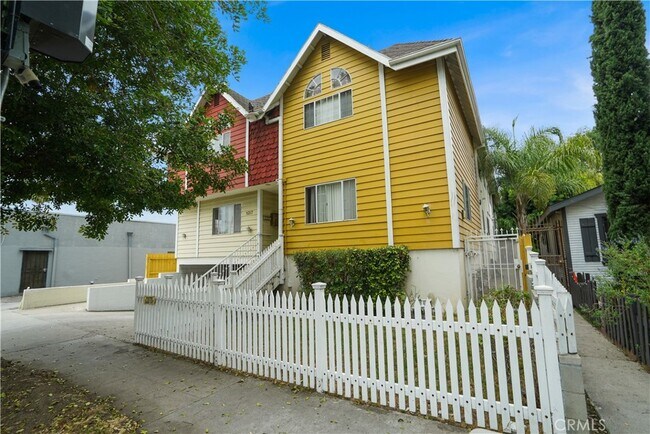 Photo - 5217 Satsuma Ave