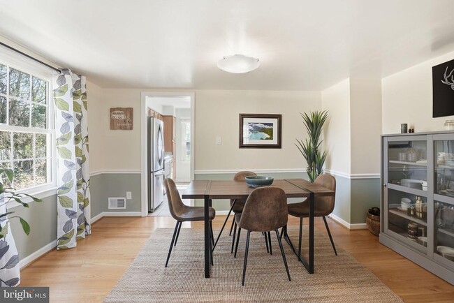 Photo - 9100 Omar Ct