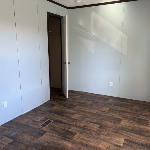 Photo - 475 Landis Ln