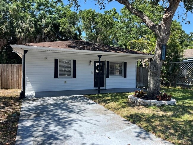 Photo - 1917 W Cherry St