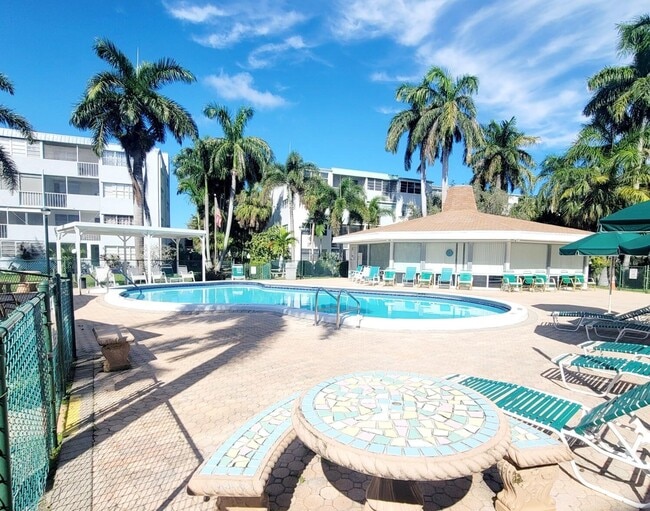 Photo - 1333 E Hallandale Beach Blvd Unit 121