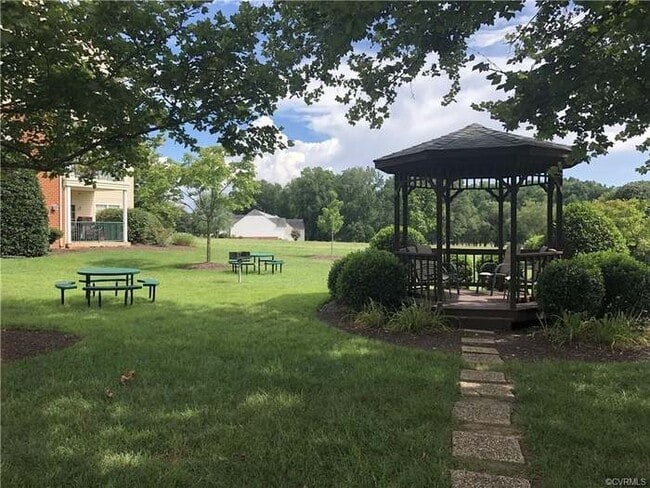 Photo - 9999 Links Ln