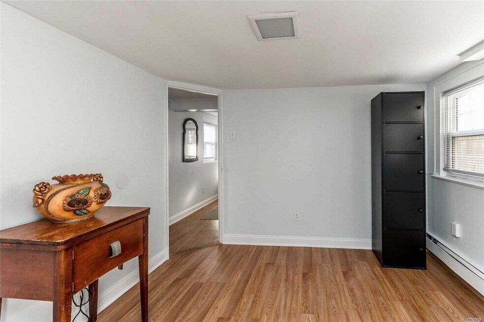 28 E Walnut St Unit Ground