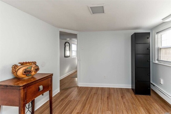 28 E Walnut St Unit Ground