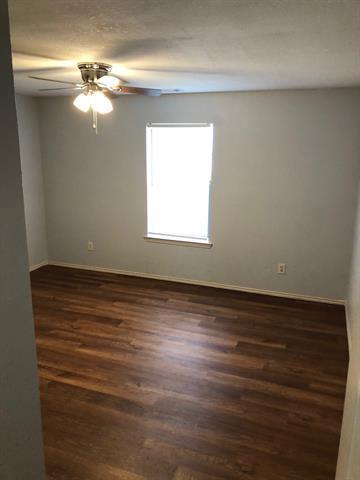 Photo - 221 Addison St