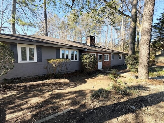 Building Photo - 4061 Lower Roswell Rd