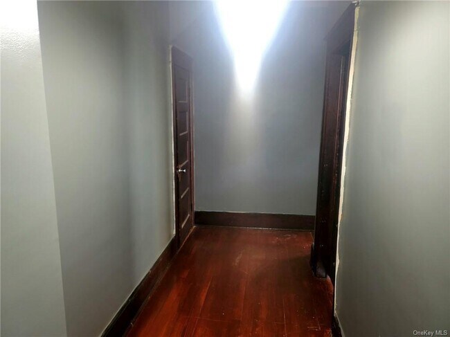 Photo - 419 Baker St Unit 1