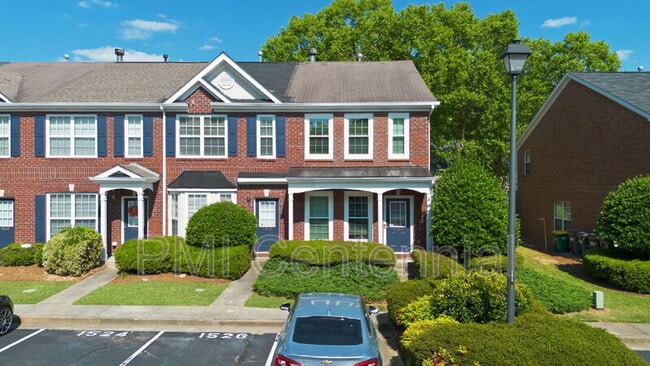 Building Photo - 1528 Cove Creek Cir