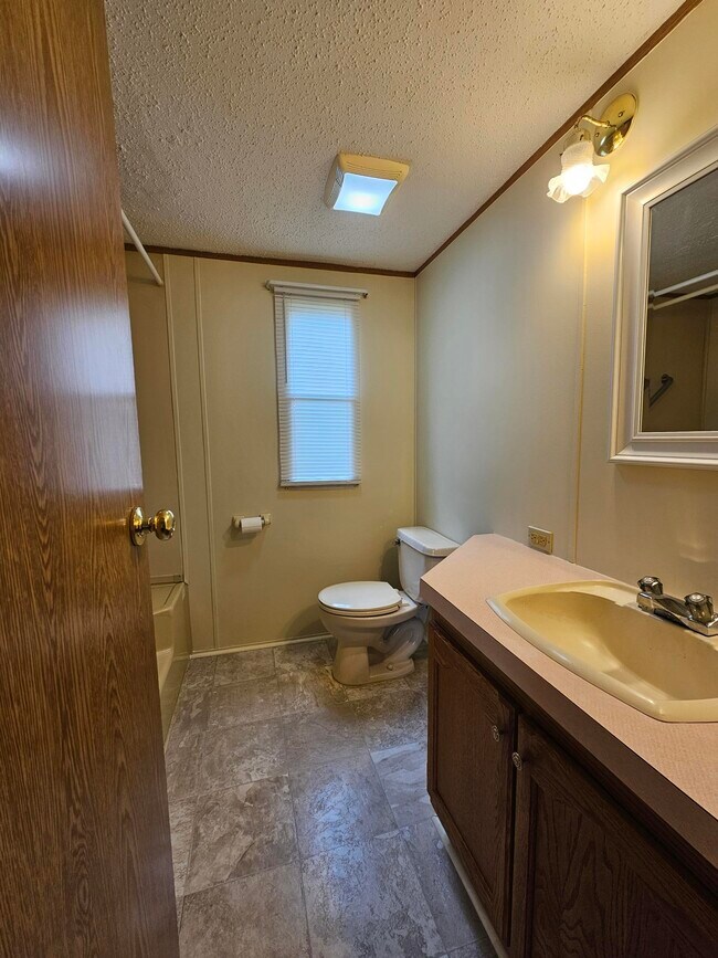 17 Sunnyfield Dr
