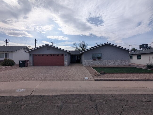 Building Photo - 2314 N 64th Pl