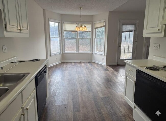 Photo - 2484 Morning Glory Ln NW