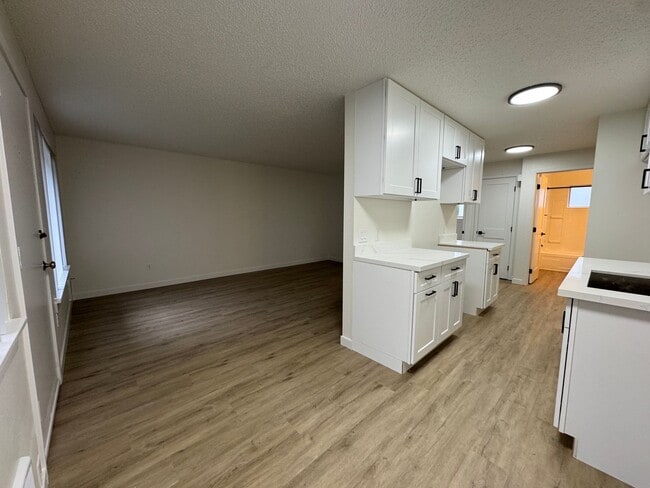 Avia Apartments