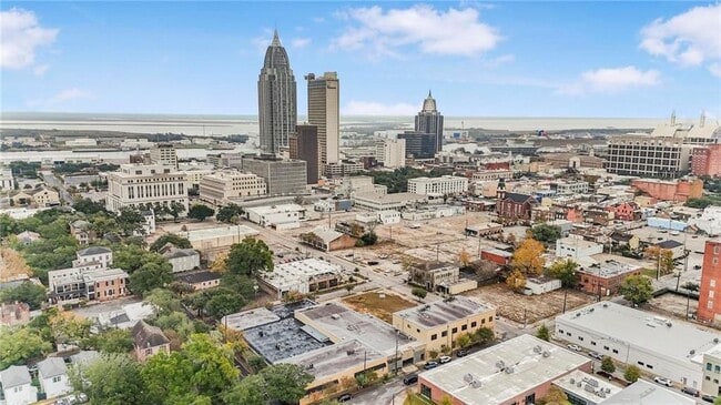 Photo - 308 St Louis St