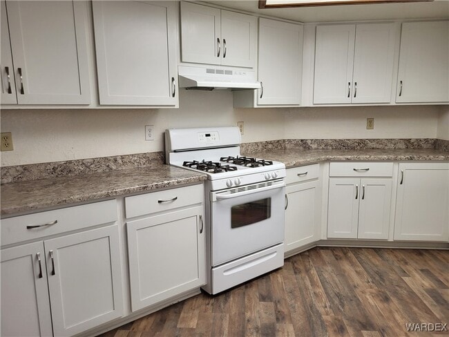 Photo - 2864 Country Club Dr