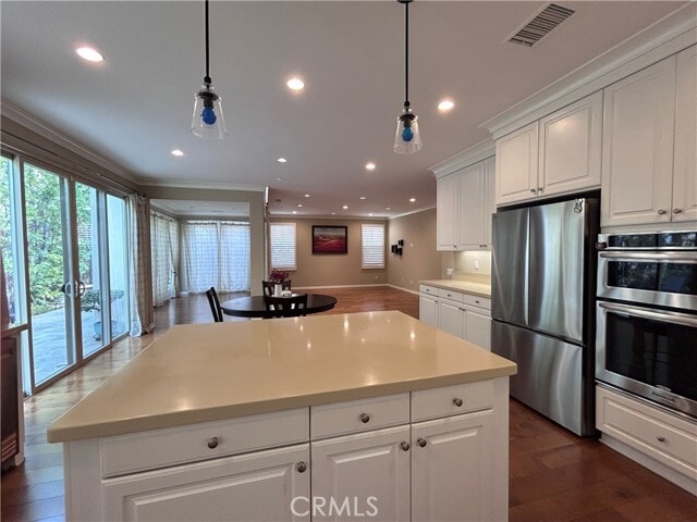 63 Elmdale