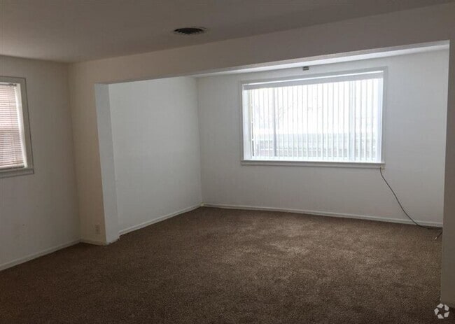 Building Photo - 819 N 18th St Unit Lower Rental