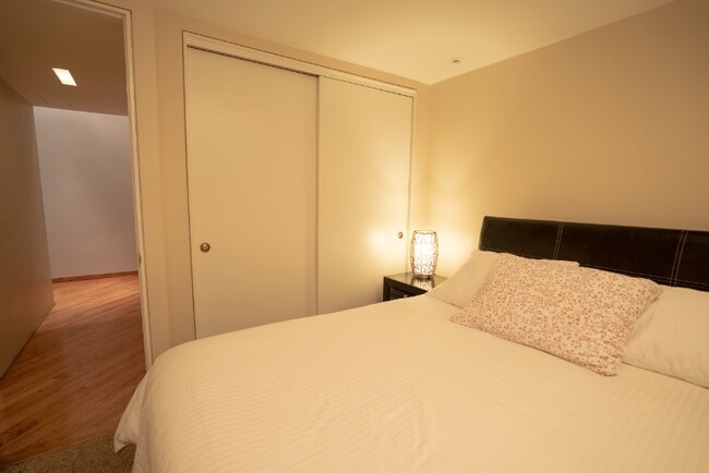 Photo - 830 W Altgeld St Unit #2