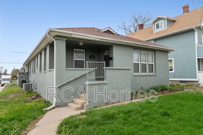 Building Photo - 3202 Ruckle St