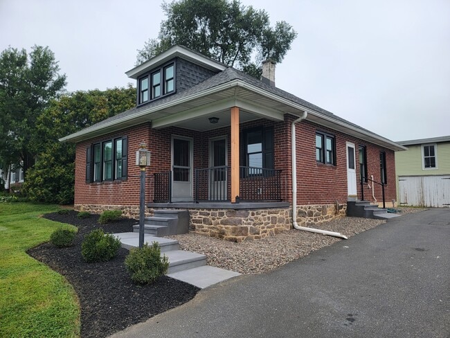 4098 Division Hwy