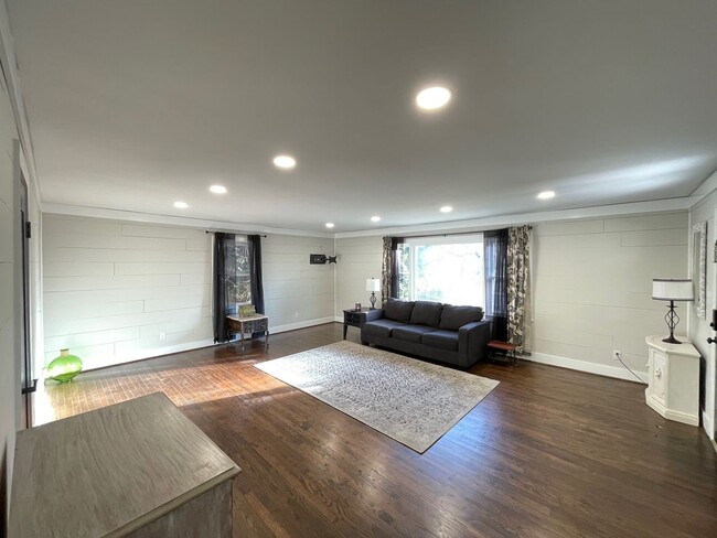 Photo - Five Points Home on a Hill