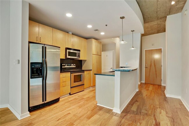 Photo - 923 Peachtree St NE Condo Unit 1222