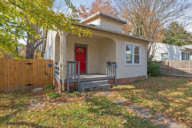 Building Photo - 1323 Columbia St