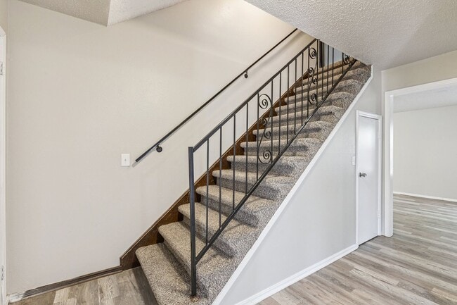 Photo - spacious newly remodeled 4 bed, 2.5 bath h...
