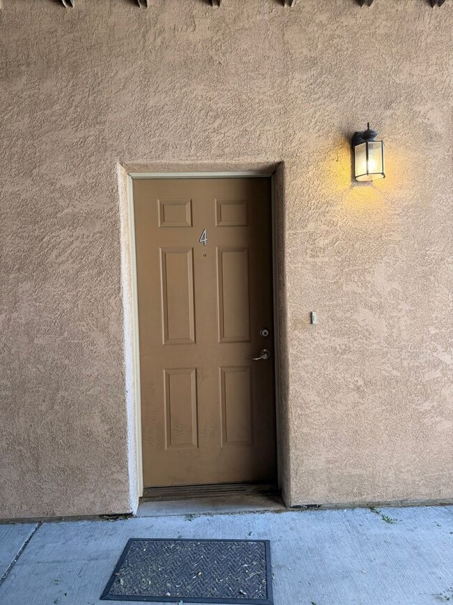 Photo - Awesome 2Bed 2Bath Condo Small Dog Considered!!! Unit 1202  Walnut Ave #4