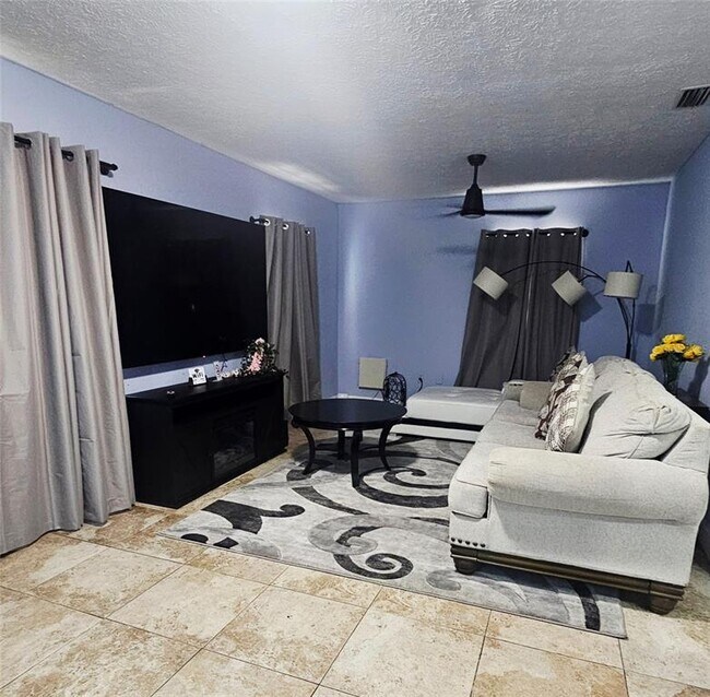 Photo - 7714 Deleuil Ave