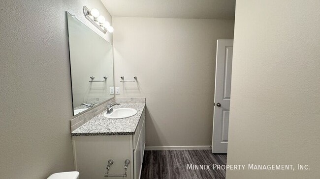 Photo - 1914 Langford Ave