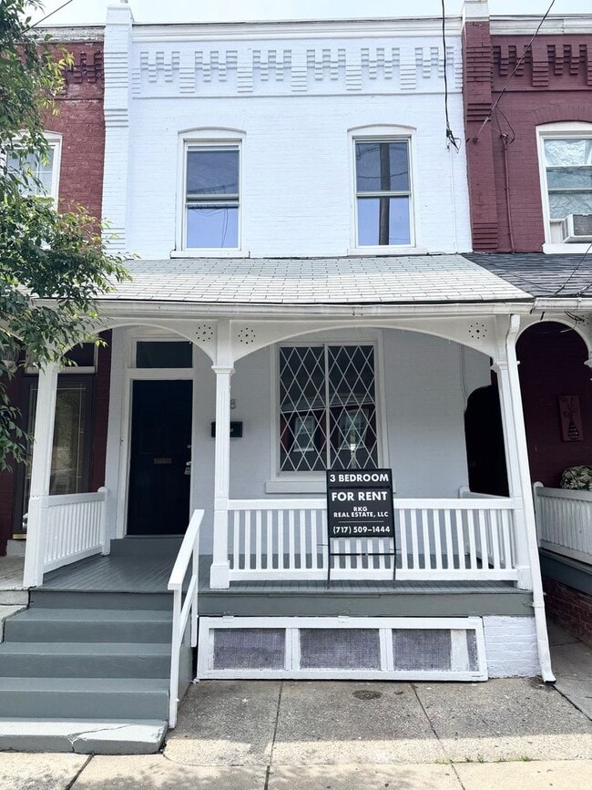 3 Bedroom Townhome - 3 Bedroom Townhome