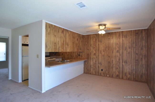 Photo - 2 Bedroom Duplex - Section 8 OK!